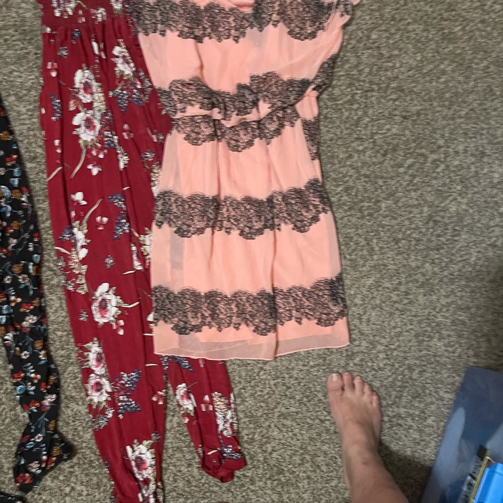 jumpsuits!tag s/m between size 4 and nine